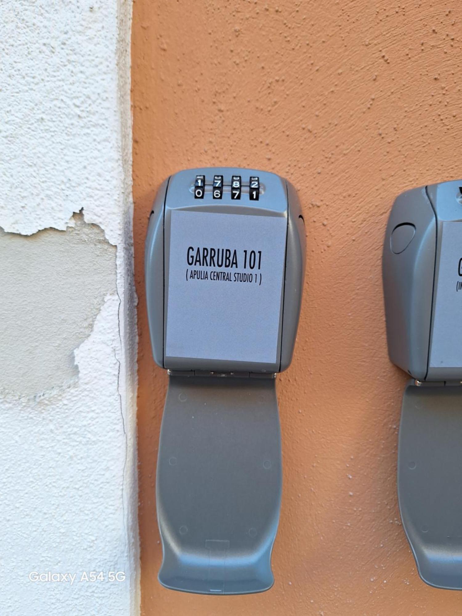 Garruba 101 Hotel Bari Luaran gambar